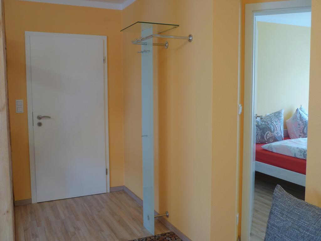 Ferienwohnung Am Lindenbaum Зебниц Стая снимка